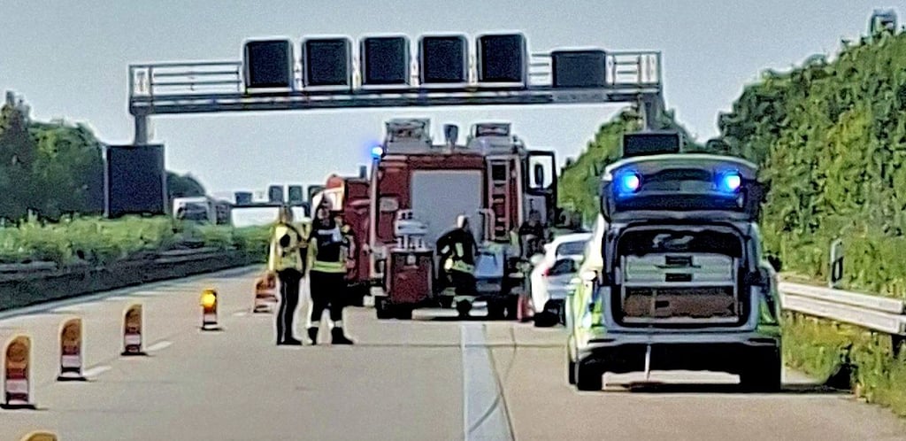Auf der A14 hat sich ein Unfall ereignet.