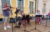 Besondere Musik, besonderes Ensemble.  Die Hamburger Ratsmusik, die bereits das Eröffnungskonzert der diesjährigen Fasch-Festtage gestaltet hatte, ließ es sich nicht nehmen, den Zerbstern ihren Hofkapellmeister auch beim Straßenmusikfest näher zu bringen, was großartig gelungen ist.  