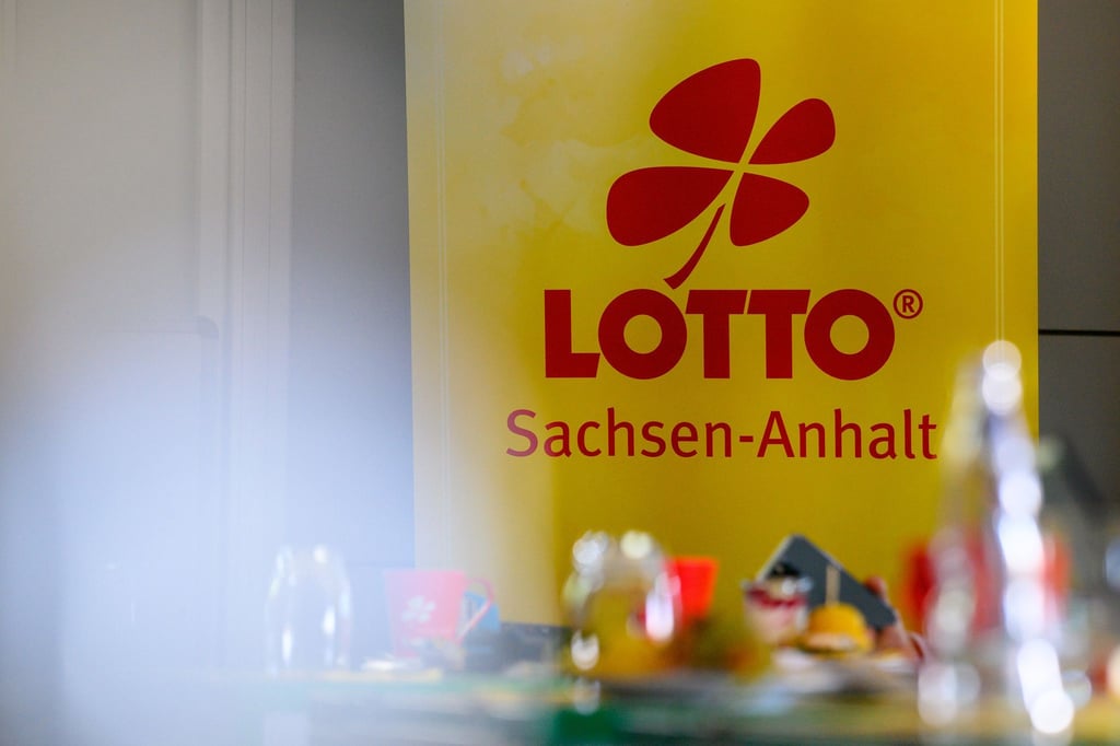 Wer ein Produkt von Lotto-Toto Sachsen-Anhalt kauft, tut auch etwas für das Gemeinwohl. (Archivbild)