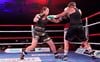 Kim Wendler (l., PSV 90 Dessau) gewinnt den Boxkampf gegen Sabine Hempel aus Leipzig und ist neue Semipro-Europameisterin der WBU.