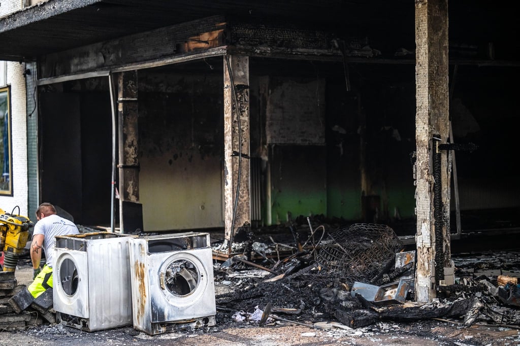 Nach dem tödlichen Brand geht die Polizei von einer vorsätzlichen Brandlegung aus und sucht Zeugen.