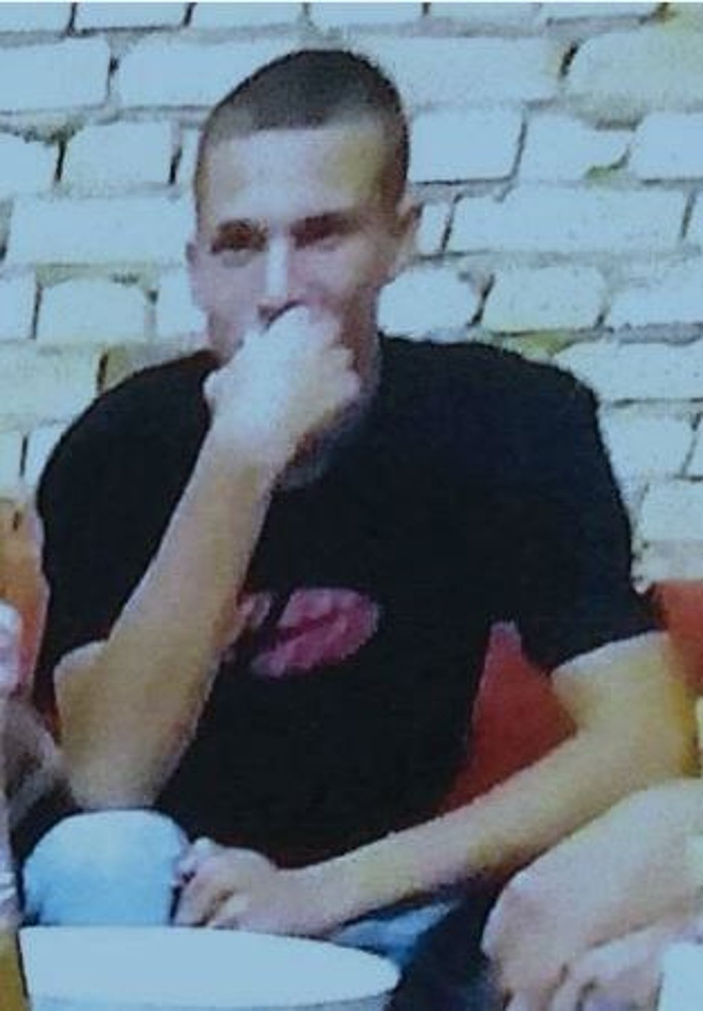 Party in Schkopau gestört:: Wer kann zur Identifizierung dieses Mannes beitragen?