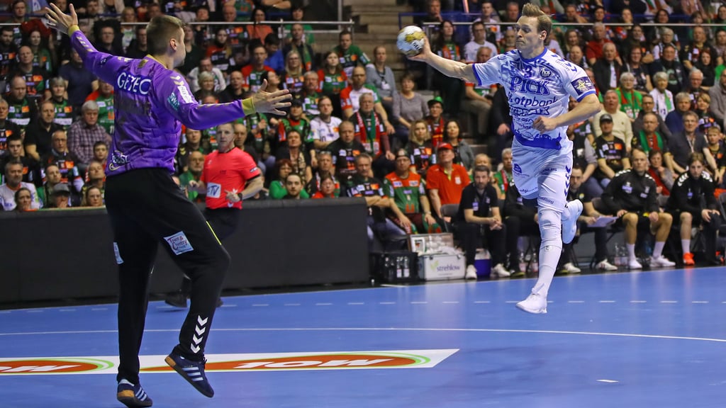Der frühere SCM-Profi Janus Dadi Smarason hat mit Pick Szeged eine Wildcard für die Champions League erhalten.