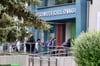 Die Eingangstür des Schollgymnasiums in Sangerhausen. Auch das Gebäude war beim Test der MZ für jeden zugänglich.