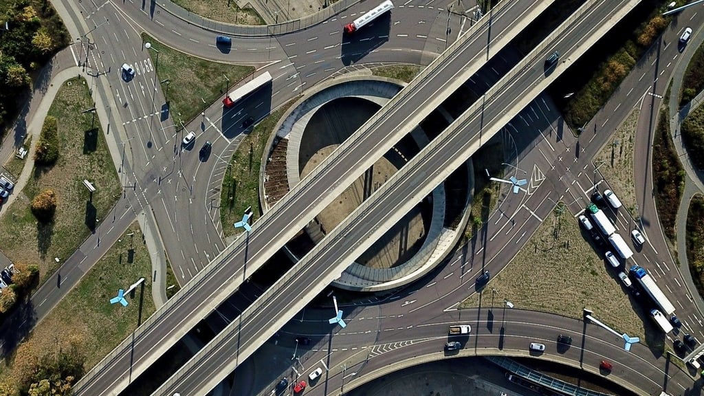 Der Riebeckplatz in Halle aus der Vogelperspektive. In den nächsten Jahren soll er im Rahen des neuen Zukunftszentrums grundlegend umgebaut werden.