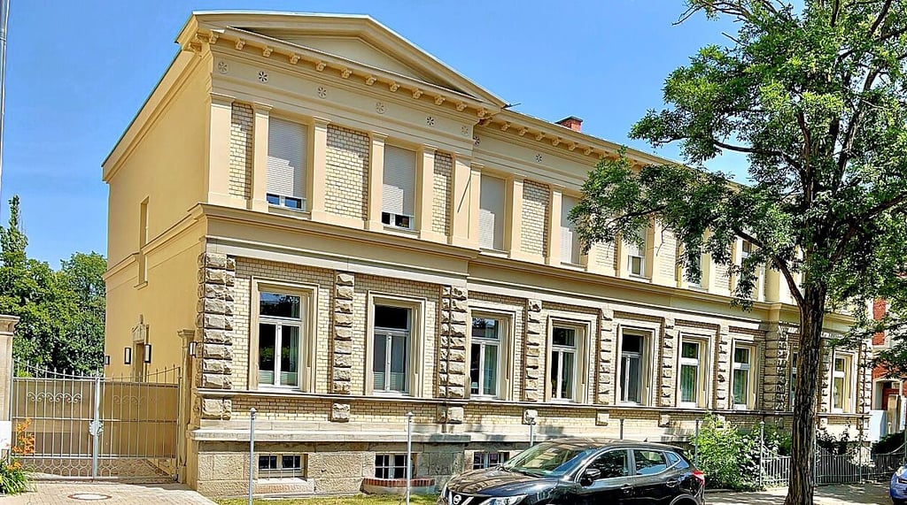 Familie Klinsmann ist für die Restaurierung des Einzeldenkmals Liebknechtstraße 9 in Bernburg geehrt worden.