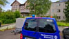 Ein THW-Wagen steht vor der leerstehenden Kinderklinik in Wernigerode. In dem Lost Place wird der Katastrophenfall geprobt.
