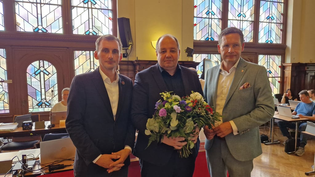 René Rebenstorf (m.) wurde als Beigeordneter für Stadtentwicklung wiedergewählt.