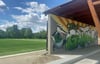 Der Kunstrasenplatz ist inzwischen fast fertig und soll nach den Ferien  bespielbar sein.