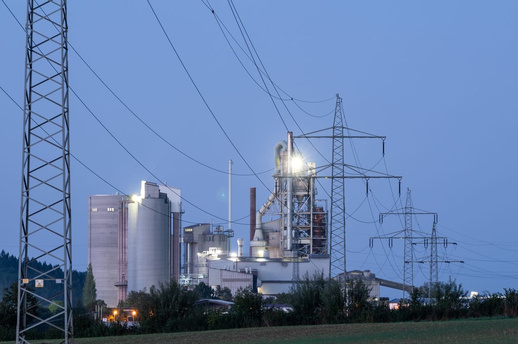 Seit der Energiekrise 2022 wird in Deutschland intensiv über die Einführung eines Industriestrompreises diskutiert. (Archivbild)