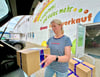 Bernburgs Kaugummihersteller klagt ebenfalls über Probleme mit der Postzustellung. Ramona Wohlgemuth fährt deshalb immer öfter nicht abgeholte Pakete des Unternehmens selbst in den DHL-Shop. 