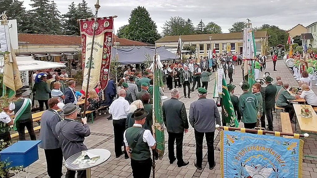 Heimat- und Schützenfest in Neu Königsaue.