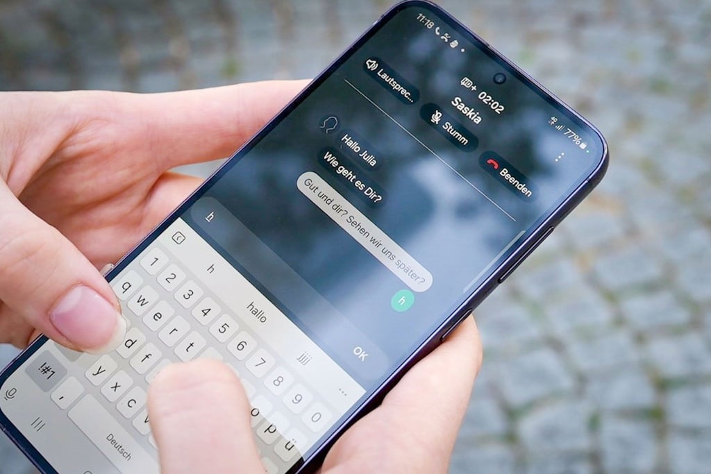 Mobile Barrierefreiheit: Beim Telefonieren einfach live chatten mit Real-Time-Text (RTT).