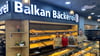 Am Hasselbachplatz in Magdeburg hat Navruz Temaj eine zweite Filiale der "Balkan Bäckerei" eröffnet. 