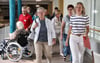 Beim DRK Sangerhausen gilt fortan für alle Mitarbeiter die 32-Stunden-Woche bei vollem Lohnausgleich. Das Bild zeigt Mitarbeiterin Anja Friedrich (Fachbereichsleiterin integrative Betreuung) bei einer Vorstellung der Wohnungen.