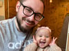 Dominik Bleis mit seiner kleinen Tochter Lilly. Das Mädchen kam am 6. Dezember in Magdeburg zur Welt.