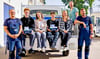 In guten Händen waren die Praktikanten bei den Stadtwerken Schönebeck, hier auch mit den beiden Autorinnen dieses Beitrages. Auf dem Foto sind Max Vatterott (von links), Til Rieszdorfer, Louisa Leona Schach, Lena Klier, Josefine Werner,  Nicole Moschner und Michél Bernoth zu sehen.