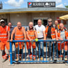 Lars Ewert, Chef des Magdeburger Bistros Käseglocke (Mitte),  bekam von der Abrissfirma Kafril ein Stück Brückengeländer von der alten Ringbrücke am Damaschkeplatz.