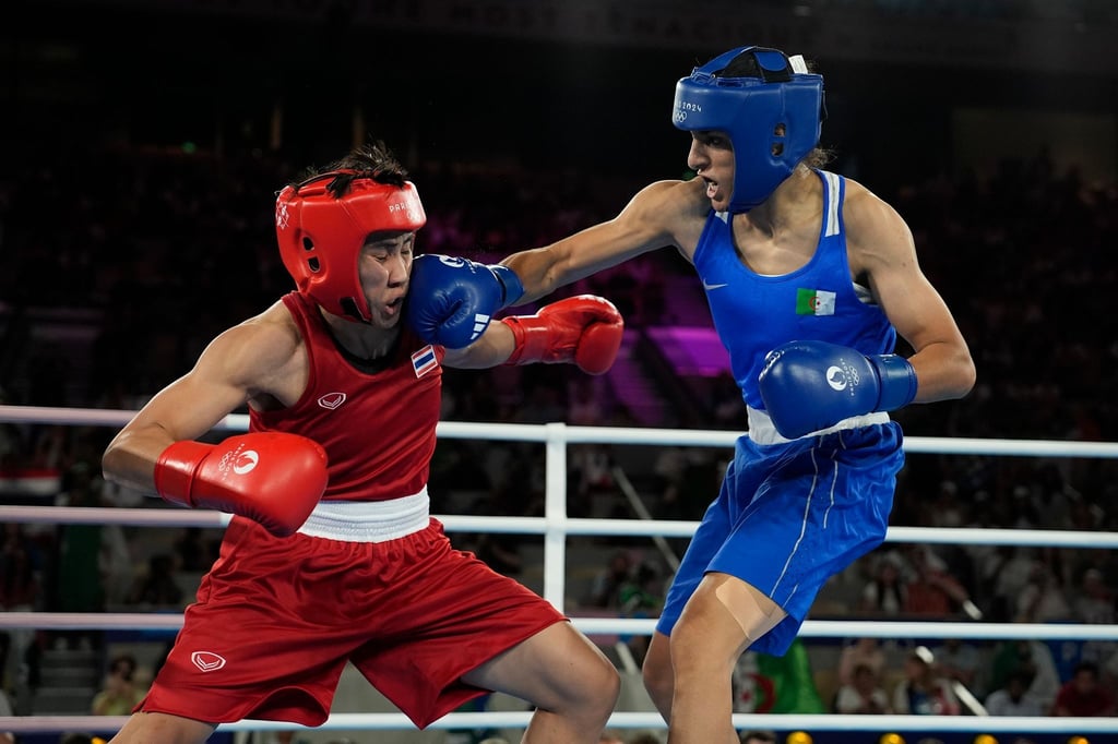 Imane Khelif (r) boxte sich in Paris zu Olympiagold.