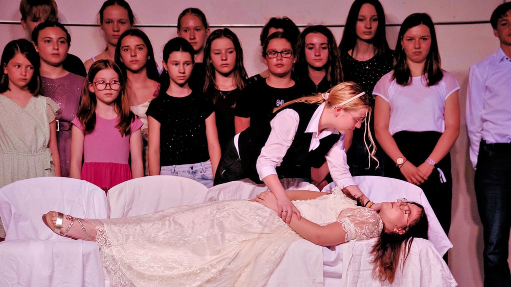 Schauspielerische Höchstleistung mit „Romeo und Julia“ beim Kulturprogramm des Paul-Gerhardt-Gymnasiums