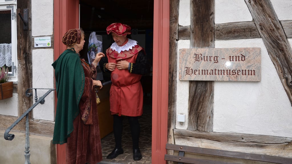 Der Oebisfelder Heimatverein, der das Burg- und Heimatmuseum betreibt, hat auch eine Spende bekommen.