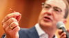 Dobrindt warnt vor der Gefahr der Waffe.