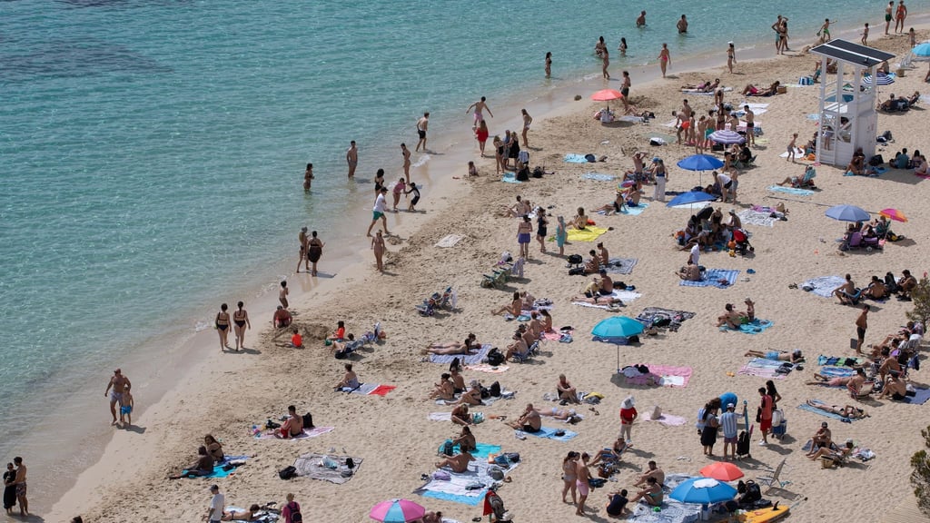 Mallorca bleibt beliebt – doch viele Tui-Urlauber zieht es im Winter verstärkt in die Ferne. (Archivbild)