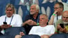 Rudi Völler (M) tippt auf einen Sieg gegen England.