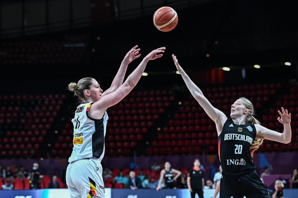Frieda Bühner und Co. streckten sich gegen Belgien um Topstar Emma Meesseman vergeblich.