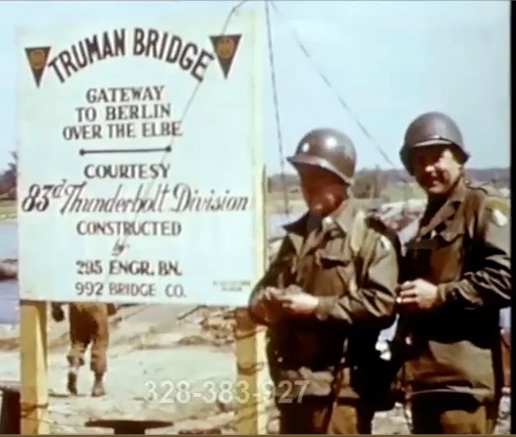 An der Barbyer Fährstelle bauten die Amerikaner Mitte April 1945 eine Pionierbrücke über die Elbe.