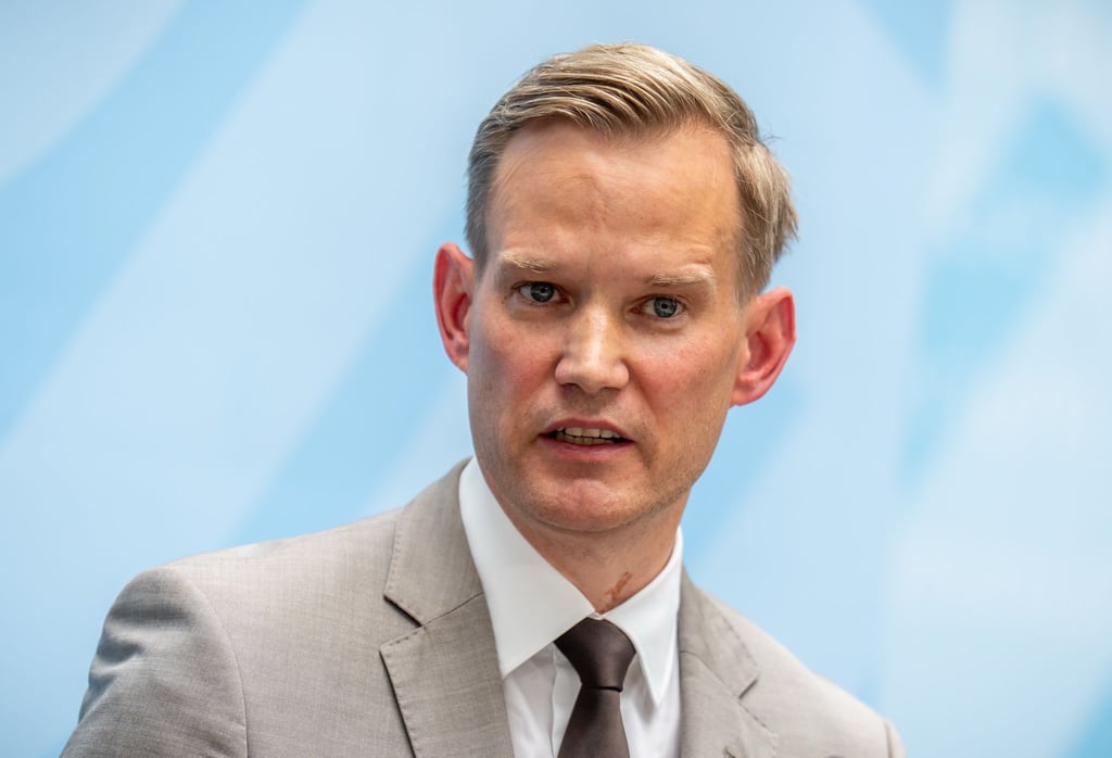 Der Bundesdrogenbeauftragte Hendrick Streeck fordert mehr Anstrengungen im Kampf gegen den illegalen Drogenhandel. (Archivbild)