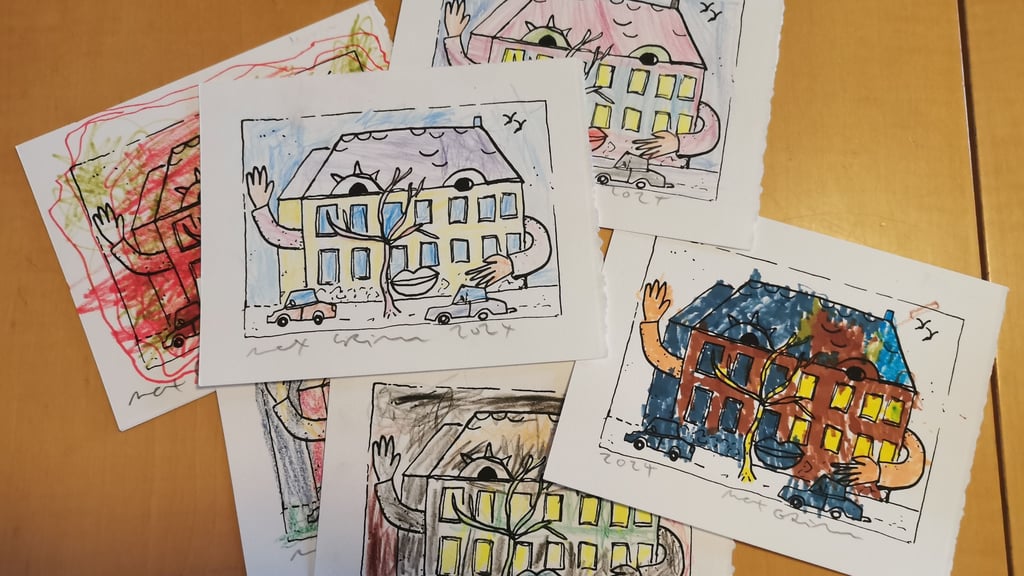 Siebdruck von Max Grimm - mit Farbe und Fantasie der Kita-Kinder ausgemalt. Jedes Bild ist ein Unikat und wird als Dankeschön an die Spender verschenkt.