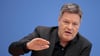 Der frühere Wirtschaftsminister Robert Habeck (Grüne) ist künftig regelmäßig auf der Bühne zu sehen. (Archivbild)