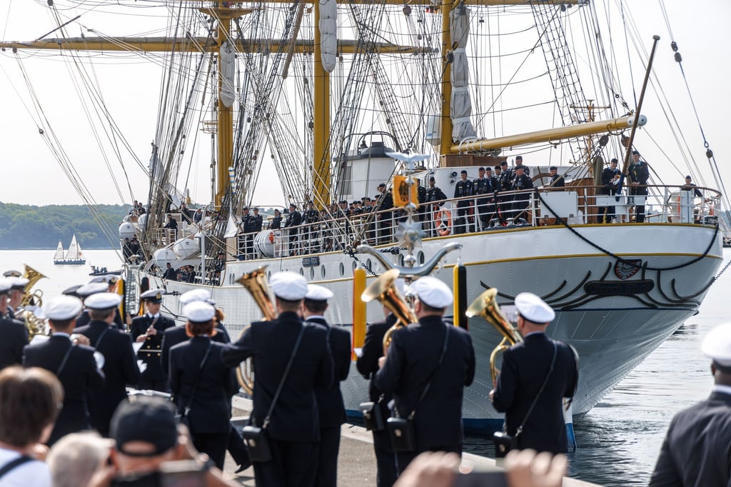 Das deutsche Segelschulschiff „Gorch Fock“ ist zurück in Kiel.