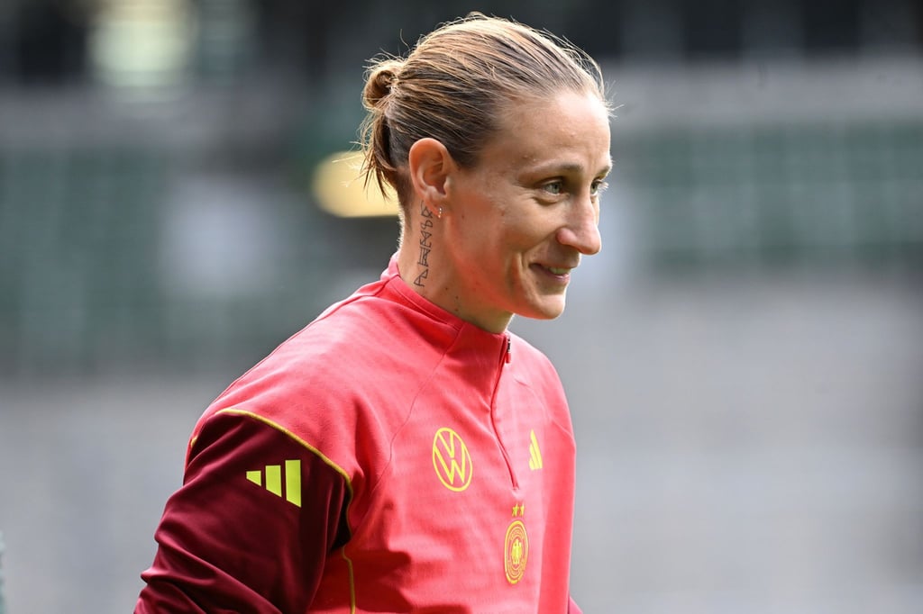 Verspätete EM-Vorbereitung hat für Torfrau Ann-Katrin Berger begonnen