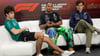 Lewis Hamilton (m) nahm Franco Colapinto (r) in seinem Flieger mit.