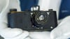Ein über 100 Jahre alter Prototyp einer Leica-Kleinbildkamera ist bei einer Auktion für 7,2 Millionen Euro versteigert worden.