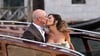 Ein Kuss im Wassertaxi: Jeff Bezos und Lauren Sánchez