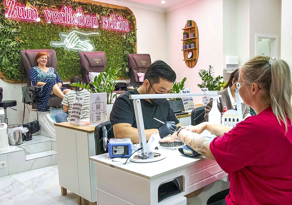 Mehr als nur Fingernägel: Der Salon „Rubi Beauty“ ist ab sofort im Rathaus-Center Dessau zu finden.