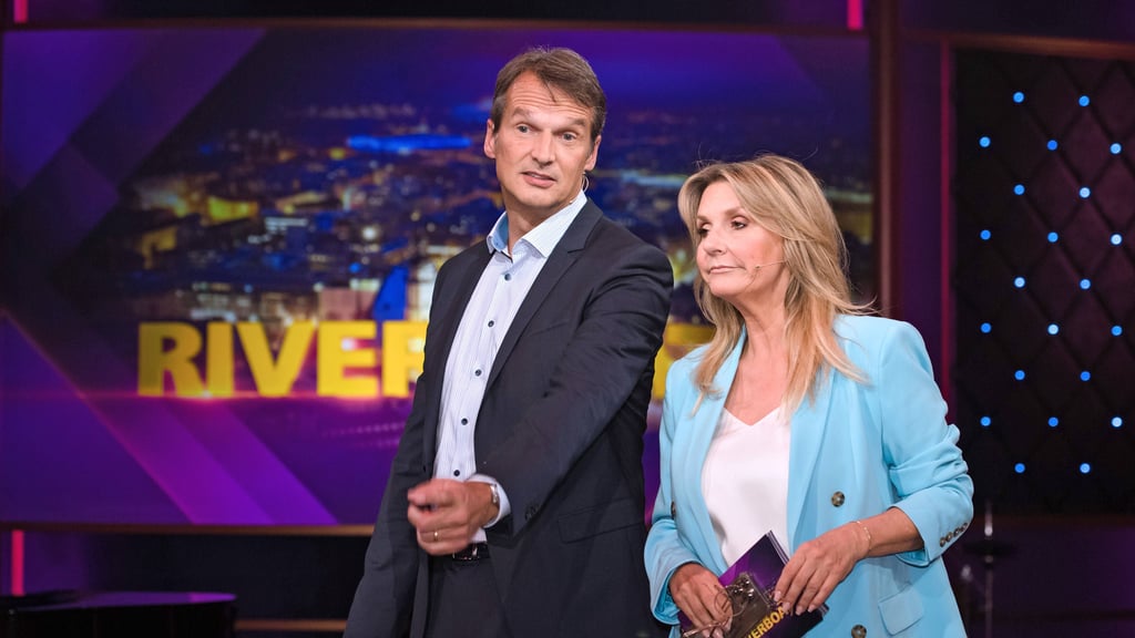 Klaus Brinkbäumer und Kim Fisher moderieren die Sendung "Riverboat" am 27. Juni 2025 im MDR.