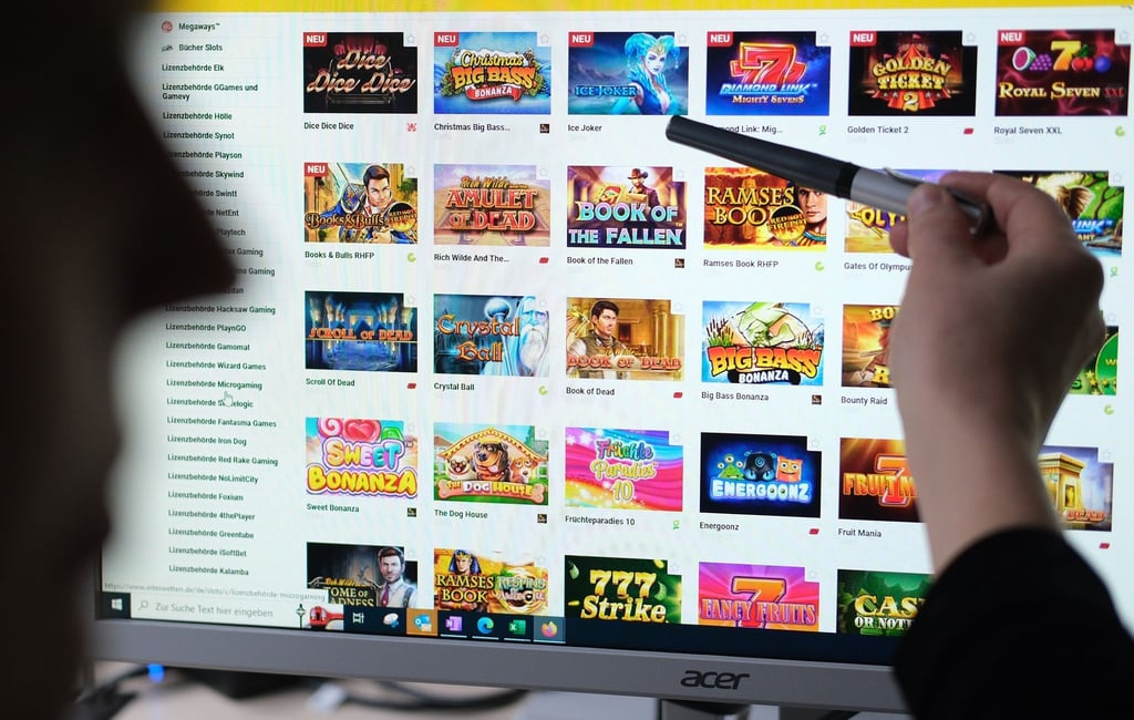 Die Zahl der Strafanzeigen gegen illegales Glücksspiel ist gesunken. (Archivbild)