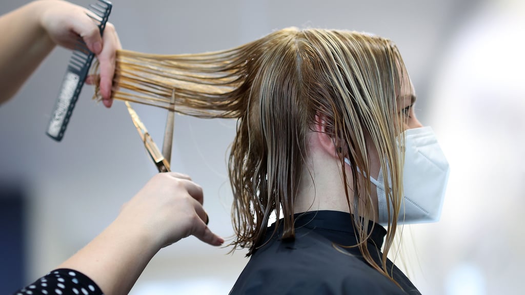 Viele Friseure in Sachsen-Anhalt sollen Corona-Hilfen zurückzahlen.