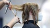 Viele Friseure in Sachsen-Anhalt sollen Corona-Hilfen zurückzahlen.