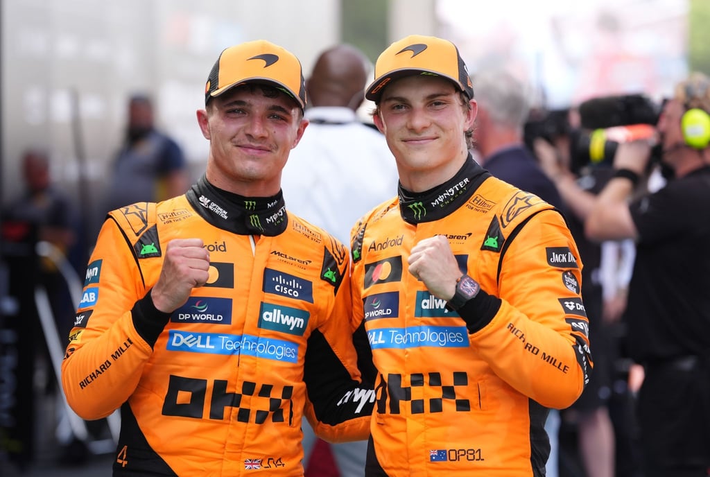 Bitte nicht crashen: Die WM-Rivalen Lando Norris (l) und Oscar Piastri.