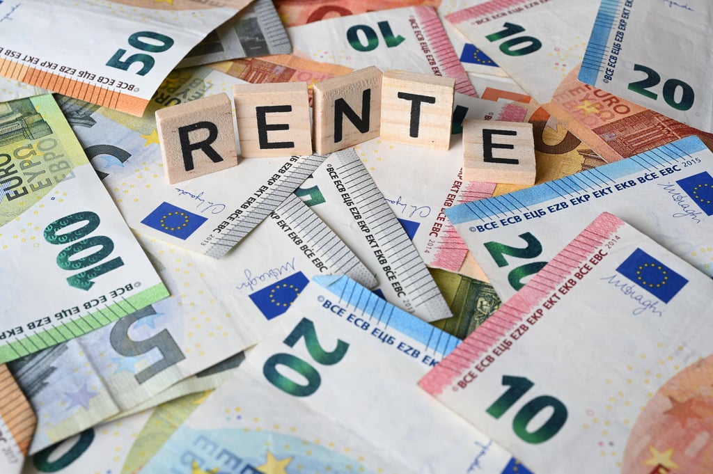 Zum Juli ändert sich einiges: Rentner dürfen sich über mehr Geld freuen. Was noch geändert wird.
