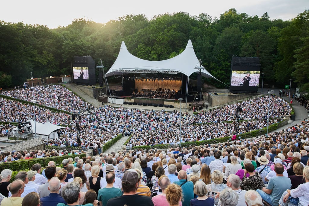 Tausende genossen den Saisonabschluss der Philharmoniker in der Waldbühne.