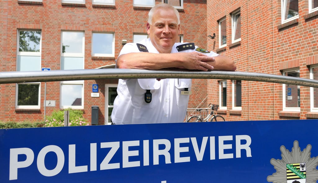 Nach dem Abitur 1982 begann Thomas Werner sein Studium an der Offiziersschule, seither ist er Polizist.