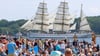 Rund 170.000 Menschen haben die Windjammerparade der Kieler Woche verfolgt.