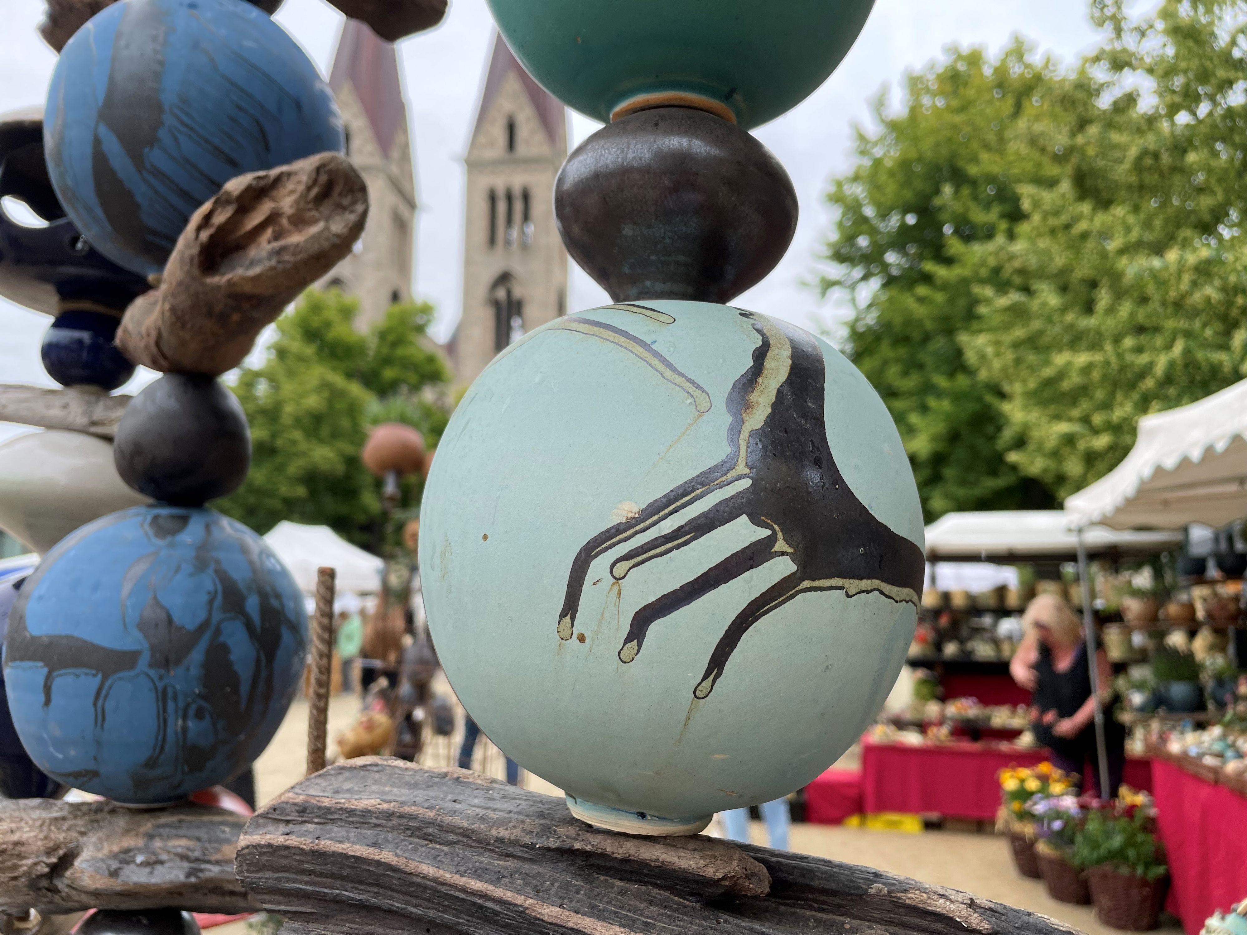 Ausflugstipp im Harz: Keramik, Kunst und Köstlichkeiten locken für zwei Tage auf Halberstadts Domplatz