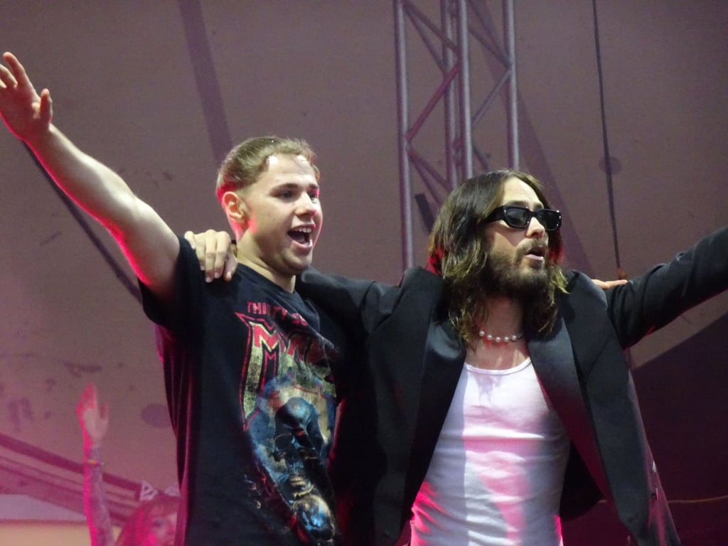 Dieser Fan durfte mit Leto singen.